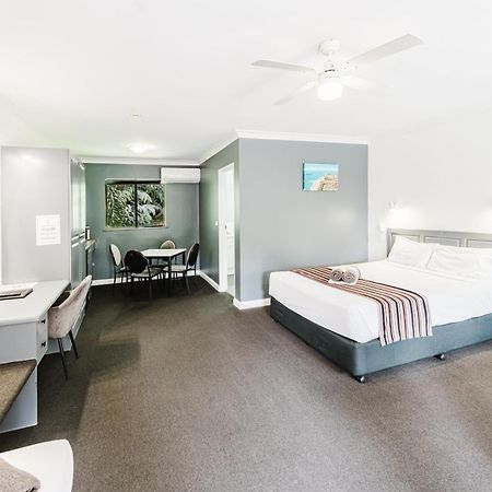 Country 2 Coast Motor Inn Coffs Harbour Bagian luar foto