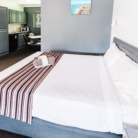 Country 2 Coast Motor Inn Coffs Harbour Bagian luar foto