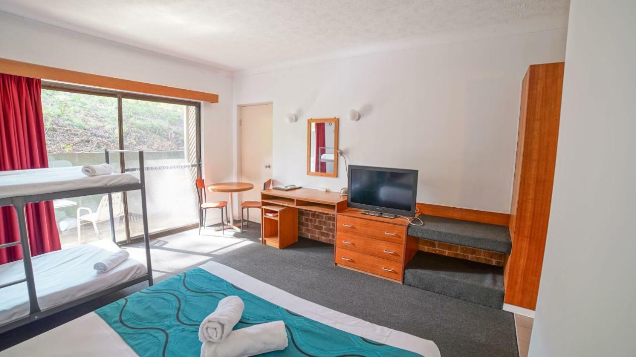 Country 2 Coast Motor Inn Coffs Harbour Bagian luar foto