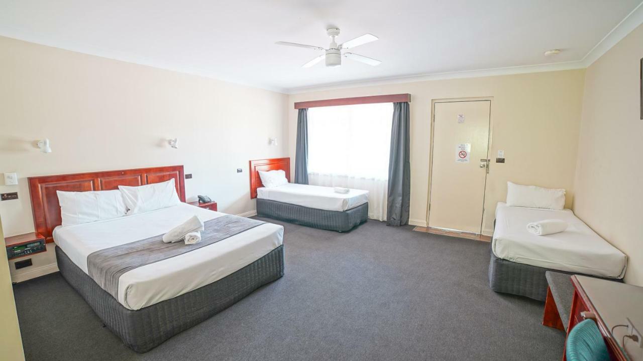 Country 2 Coast Motor Inn Coffs Harbour Bagian luar foto